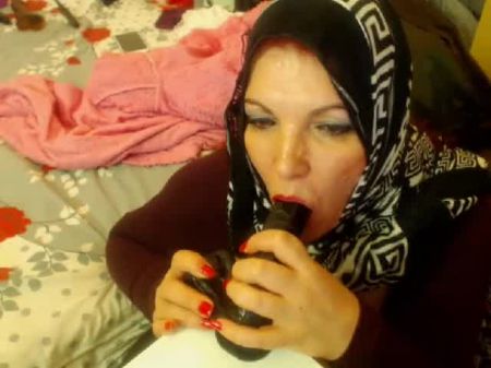 Turbanli Internette Canli Yayin Yapiyor, Porno 4e 