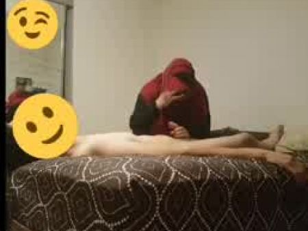 Unsatisfied Muslim Milf Has Intercourse With Milky Boy: Porn F7