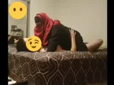 Unsatisfied Muslim Mummy Has Hump With Milky Boy: Porn F7