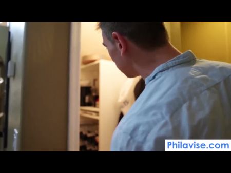 Philavise Whoops Follé a mi vecino de Slutty: porno gratis 74 