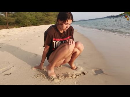 A Ultra-cute Teen Is Very Timid To Piss On The Public: Free Pornography 44