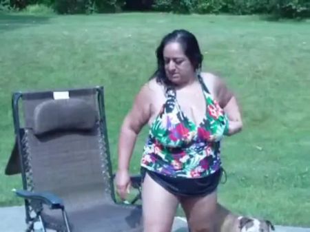 Me And My Huge-boobed 50yo Desi Aunty Fwb At The Pool: Hd Pornography 2d