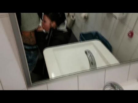 Порно в туалете - порно видео на ecomamochka.ru