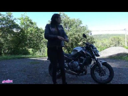 Ich spritze auf meinem Motorrad, kostenlos xxx auf mobiler HD -Porno 7c 