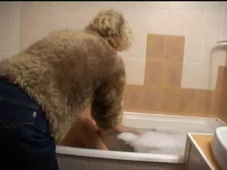 Step Mum Get In The Bathtub , Free Gonzo Mum Tube Pornography Video A7
