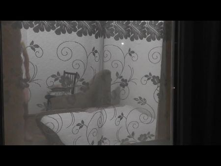 جار الفتى العام يتلألأ في جبهة مورو للاستمناء من خلال نافذة أوبمن 