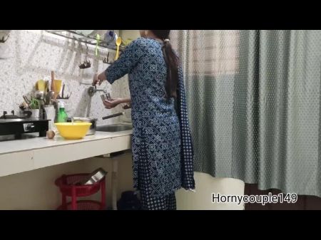Newly Married Bhabi Fucked By Her Devar In Kitchen - Devar Ne Bhabi Ke Laakh Mana Karne Pe Bhi Chod Diya