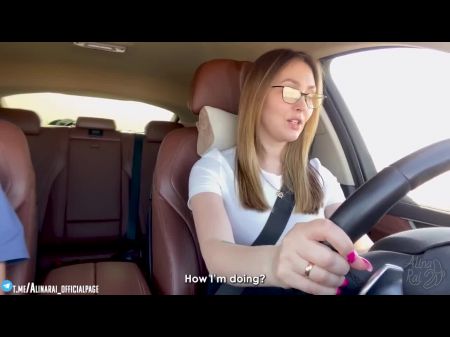 زوجة زوجة الارسال في السيارة بعد دروس القيادة: إباحية حرة 89 