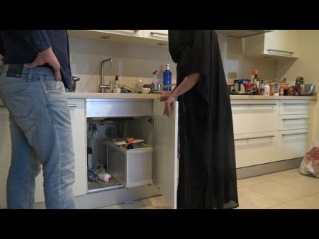 Egyptian Wife Dicked By Plumber In London Apartment