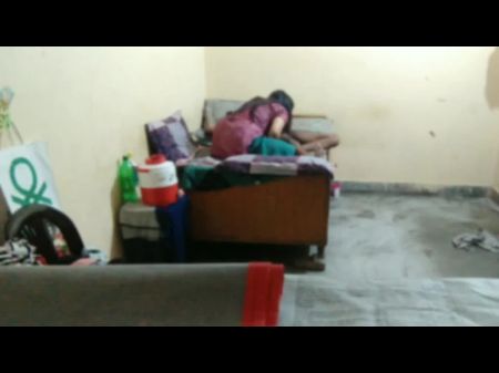 Hindi Audio Dost Ki Girlfriend Ko Room Par Lakr Choda With Muddy Chat Homemade