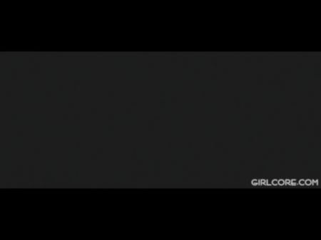 Girlcore Aerobics -Klasse führt zur lesbischen Spritzorgie 