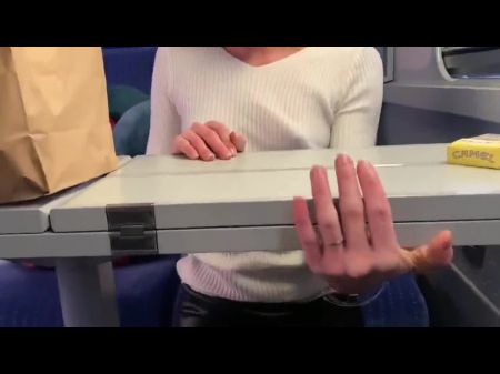 Lucie saugt im Zug, kostenloses Mädchen masturbiert HD -Pornos 