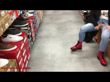 Public Exhibitionism In A Store , Free Hd Porn Dc