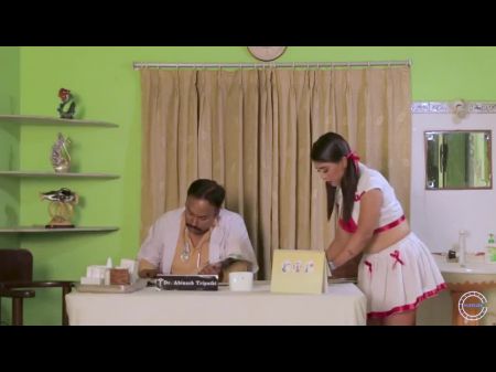 Desi护士Shilpa和Chandu医生做爱：免费色情18 