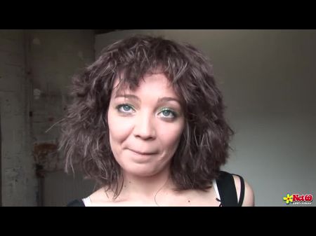 Net69 امرأة سمراء هولندية اشتعلت اللعب مع بوسها يحصل مارس الجنس من قبل شخص غريب 