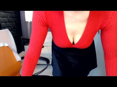 Slim Towheaded Middle-aged Presents Herself On Camera: Free Hd Porno Cb