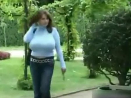 Milena andando em azul, grátis no Vimeo HD pornô 3b 
