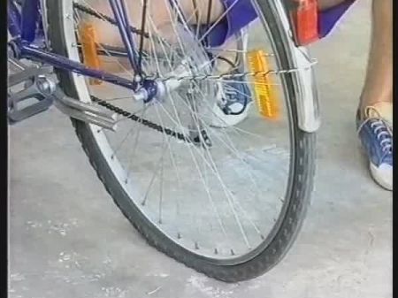 Die Fahrrad Reperatur Mit Fucky-fucky Bezahlt , Porno 59