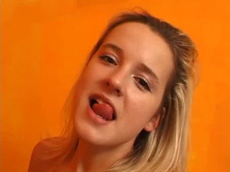Самый горячий подросток на мастурбации ее киски: порно 4f 