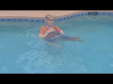 Mid-aged In The Pool: Free Mid-aged Hd Porno Video 24