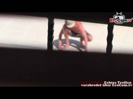 يمارس المتلصص الألماني الجبهة الألمانية ممارسة الجنس في عطلة مع كاميرا 