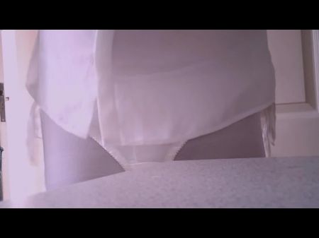 内裤桌子摩擦：免费的内裤高清色情视频55 