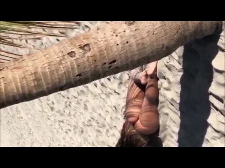 How Bizarre: Hooters Titties Hooters Hd Porno Video C1