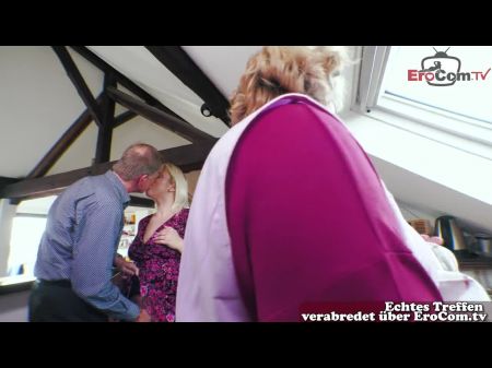Deutsche alte Reinigungshausfrau verführt vom Paar für Dreier FFM 