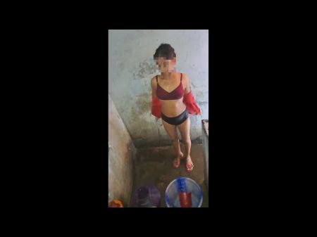 Bhabhi Suhagrat Karke Toilet Per Naha Kar Maja Le Raha Hai Hindi Solo Fuckfest