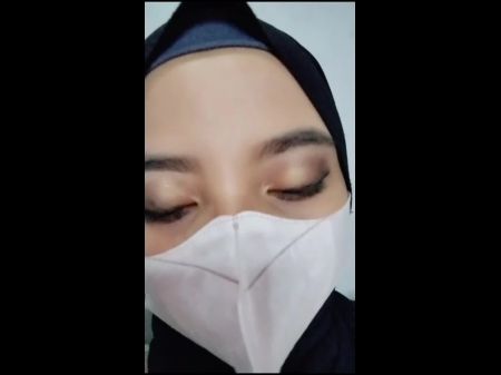 Cute Hijab Masturbation Raw Puss