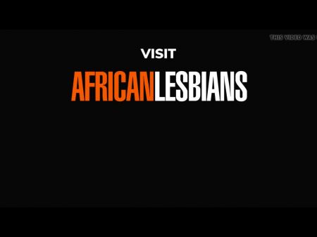 Wtf Crazy Lesbianas Africanas Come Coño En Public Park 