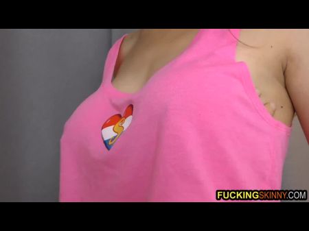 Slim With Hefty Breast ! Brilliant Figure Gymnast Is So Flexible !