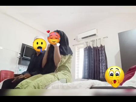 A anormal namorada adolescente muçulmana Ko Peheli Hotel Main Lekar Jabardasti Kiyaa Hijabi Apne Bade Lund Se 