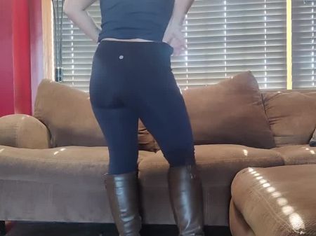 Fantastic Backside Wifey Lap Dances Down To Fondle Her Twat To Witness Who Will Fondle One Out With Her ! Let Her Know !