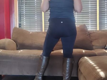 Marvelous Butt Wifey Erotic Dances Down To Paw Her Puss To Watch Who Will Paw One Out With Her ! Let Her Know !