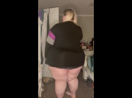 Big Butt Woman Leaning Over - Pet_pandicorn On Of