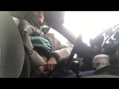 No carro, masturbação pública real 