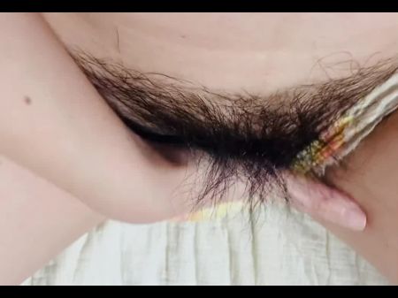 Субъективное видео мастурбации ♡ Влажная киска под пушистыми лобковыми волосами личная стрельба 