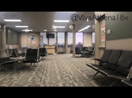 Masturbação pública insana no aeroporto 
