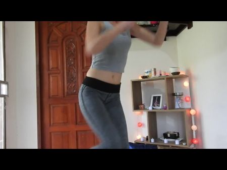 Schweißiger heißes Body Girl Workout und Dildo bis Orgasmus 
