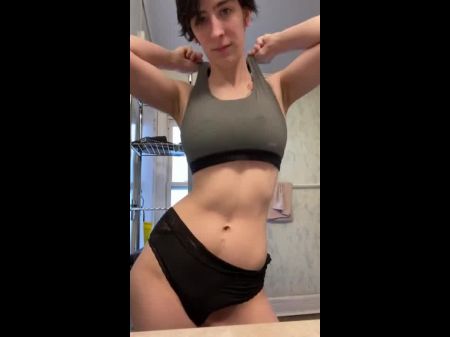 Female With Large Boobs And Hourglass Body Dirty Dances In Her Wc