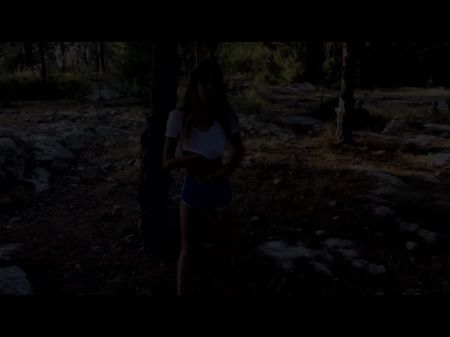 Orgasmo palpitante, Creampie oral con una nena de belleza en el bosque. 