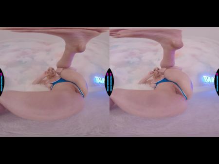 Kate Dee é uma verdadeira estrela pornô e ela quer ser fodida agora em VR 