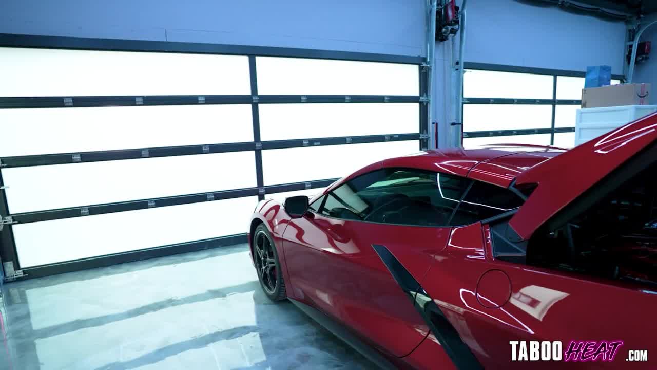 Follando Mis 2 Madrastra En El Multi Milfverse - Xchica.com