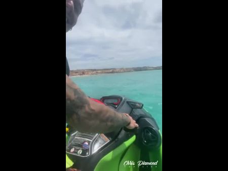 Internal Ejaculation Brasileña Me Folla En Una Moto De Agua Cerca De Una Playa En Ibiza