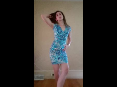 Dance & Strip del vestido azul apretado a Ariana Grande Dios es una mujer 