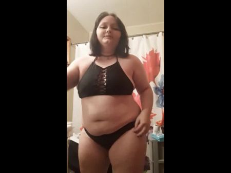 Legal Year Aged Goth Woman Unwrap Teases In Her Bikini