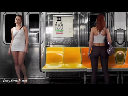 Upskirt在地铁中闪烁 - 虚拟现实与