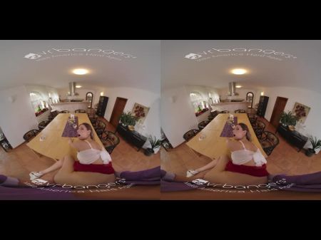 فاتنة أوروبية حلوة يظهر لك أفضل حيل اللعنة VR الإباحية 