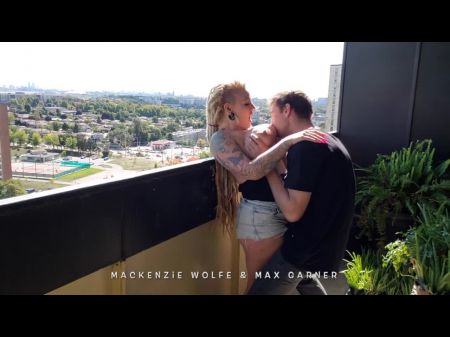 Das Toronto -Paar wird beim Creampie -Sex auf ihrem Balkon (Sound eins) erwischt. 